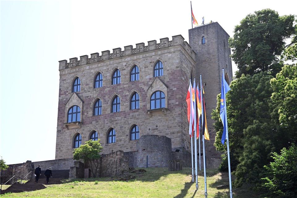 Das Hambacher Schloss steht oberhalb von Neustadt an der Weinstraße. Uli Deck/dpa