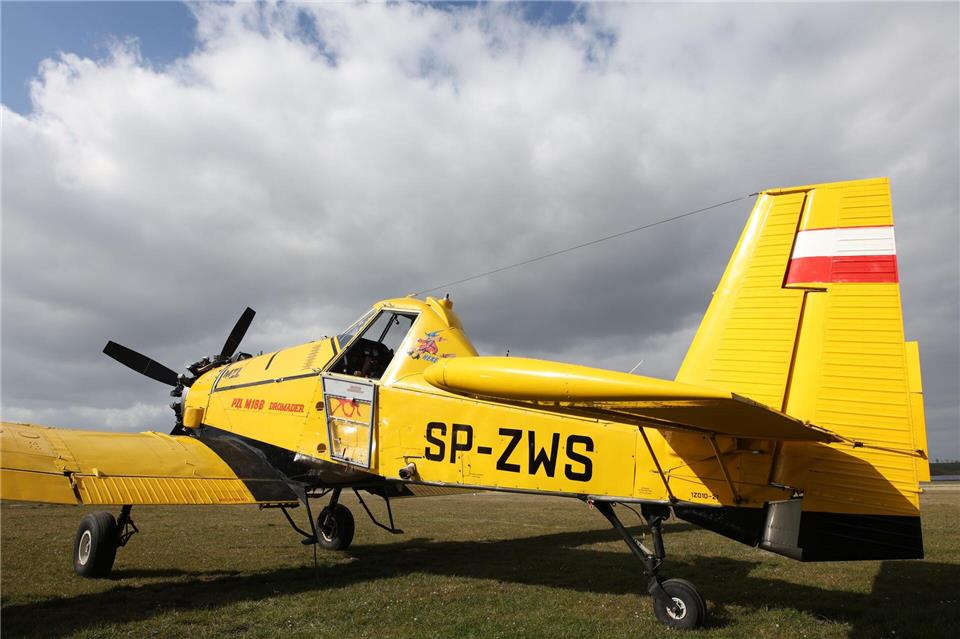Das Harzer Löschflugzeug „Hexe 1“ ist sicher aus Polen wieder in Ballenstedt gelandet und einsatzbereit. Matthias Bein/dpa