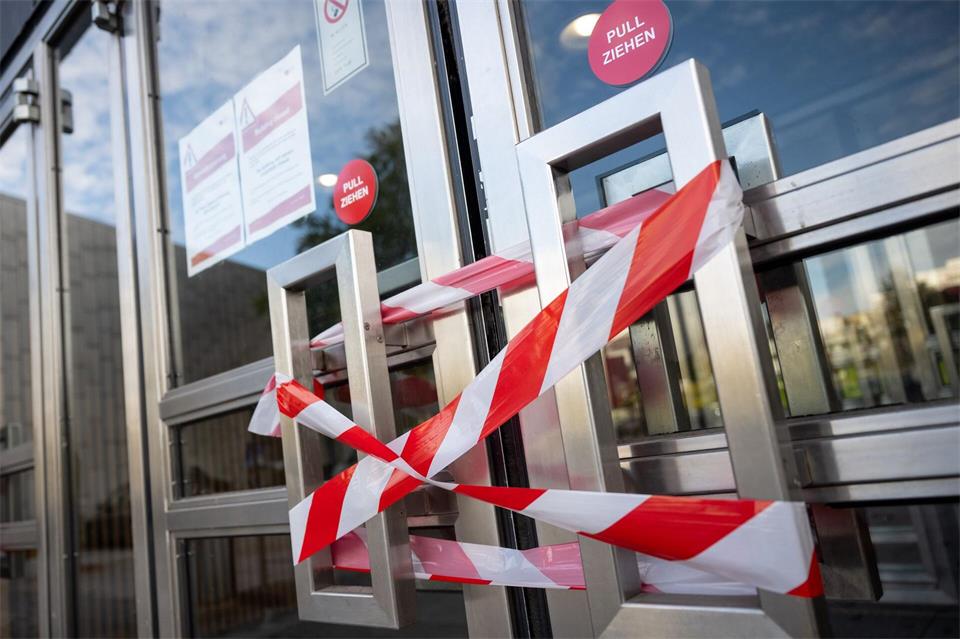 Das Hauptgebäude der TU ist seit Mai geschlossen.Christophe Gateau/dpa