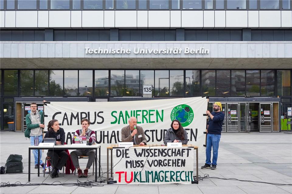 Das Hauptgebäude der Technischen Universität Berlin ist zurzeit gesperrt.Soeren Stache/dpa