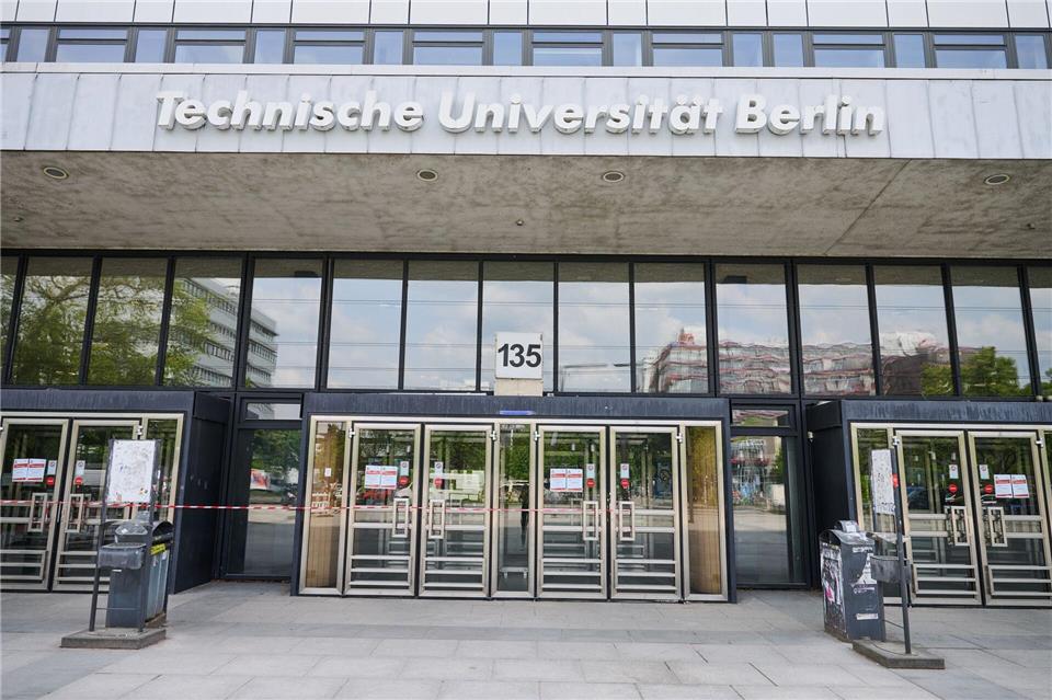 Das Hauptgebäude der Technischen Universität Berlin ist zurzeit gesperrt. (Archivfoto) Annette Riedl/dpa