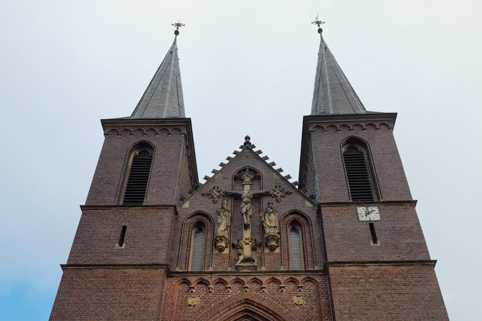 Das Hauptportal der St.-Marien-Kirche ist bis auf weiteres gesperrt.
