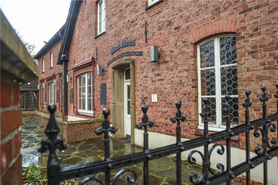 Das Haus Elmer, jetzt Titus Klause, ist vorübergehend eine Flüchtlingsunterkunft. Wird diese nicht mehr benötigt, soll hier ein Pflegeheim entstehen.Betz