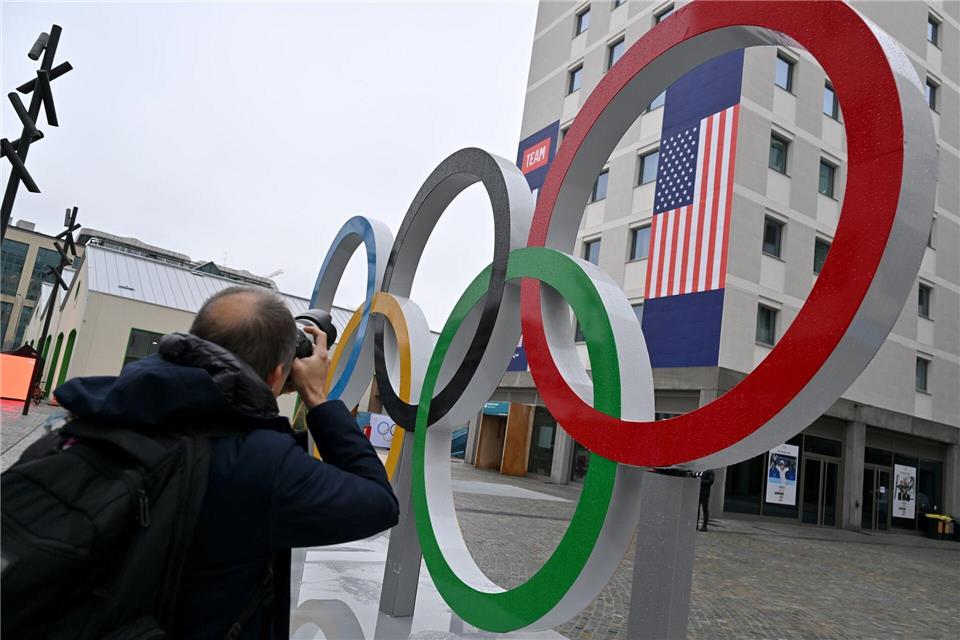Das Haus des US-Olympiateams im Olympischen Dorf in Mailand. Peter Kneffel/dpa