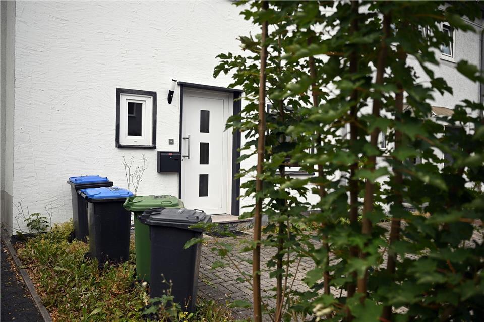 Das Haus, in dem es zu den entsetzlichen Taten gekommen sein soll, liegt in einer ruhigen Reihenhaussiedlung im Grünen.Federico Gambarini/dpa