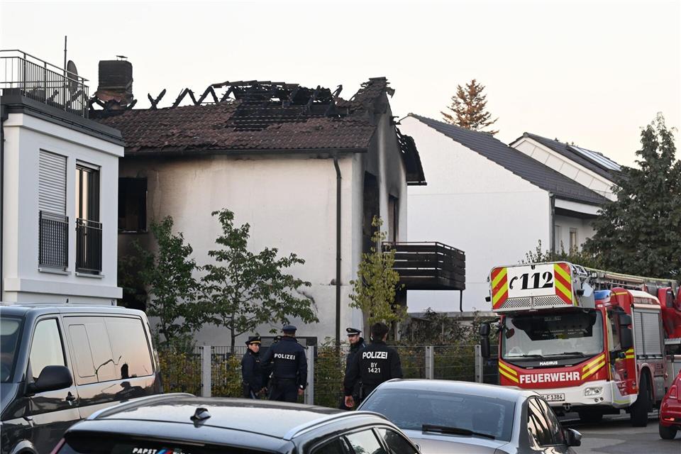 Das Haus konnte erst betreten werden, nachdem Sprengfallen unschädlich gemacht worden waren. In dem Zusammenhang wurde das Oktoberfest zeitweise gesperrt, nachdem ein bedrohliches Schreiben des Tatverdächtigen aufgetaucht war. (Archivbild)Felix Hörhager/dpa