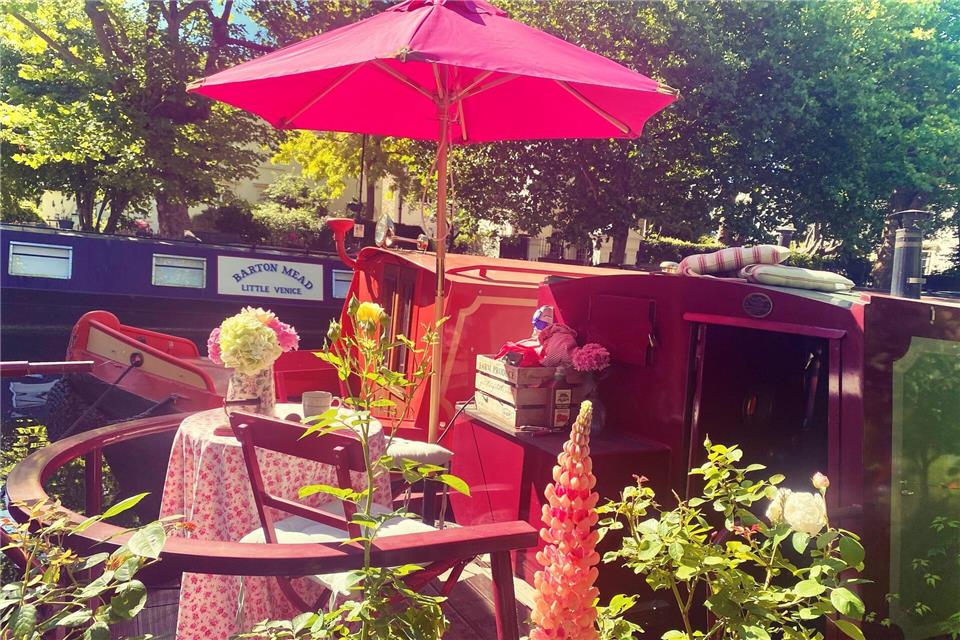 Das Hausboot liegt im Stadtteil „Little Venice“. (Handout)Annette Dittert/dpa