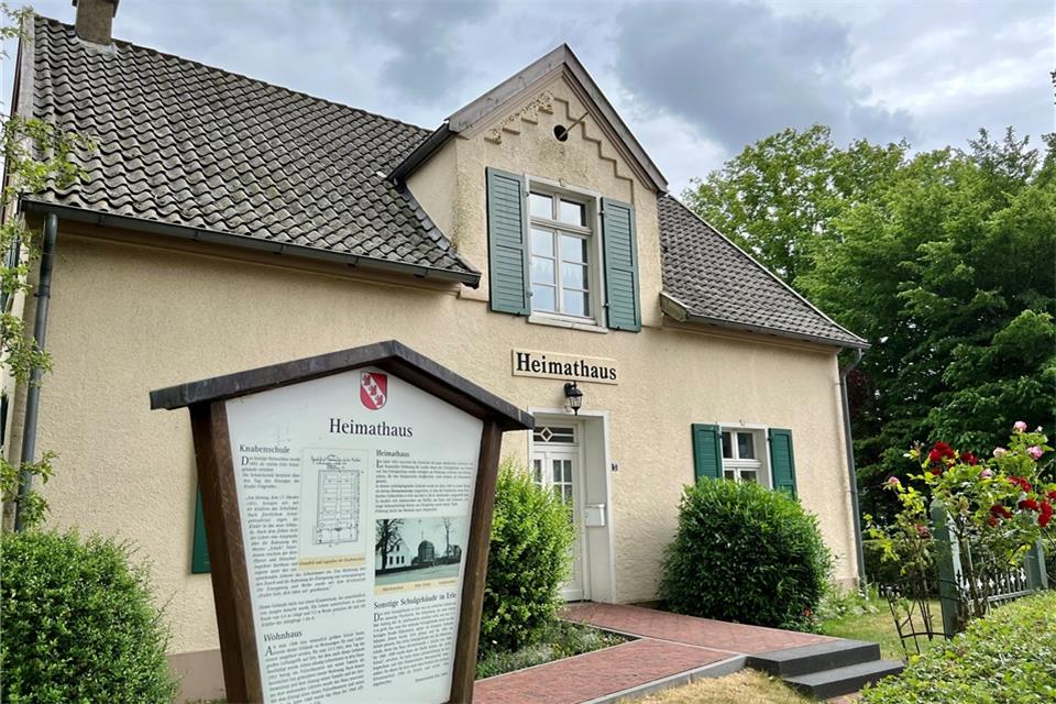 Das Heimathaus hat seine eigene Geschichtsstation. 