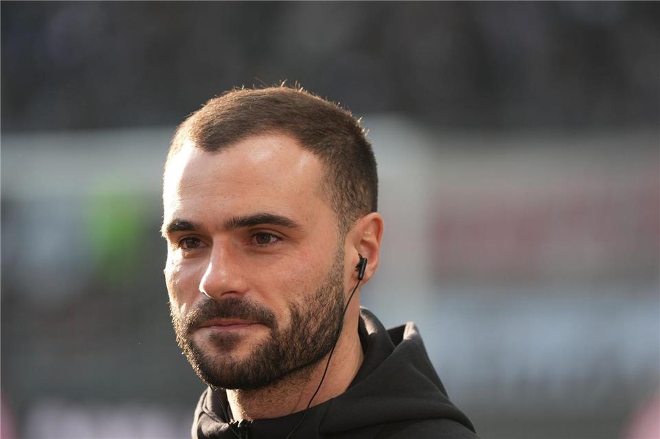 Das Heimspiel gegen Tottenham Hotspur könnte für Dennis Schmitt die letzte Partie als Frankfurter Interimstrainer sein. (Archivbild)Marc Schüler/dpa