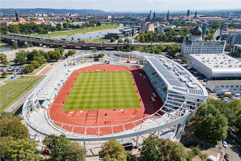 Das Heinz-Steyer-Stadion wurde 2024 wiedereröffnet.Robert Michael/dpa