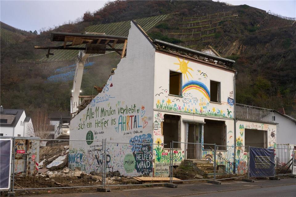 Das Helfer-Haus wurde nach der Flut im Ahrtal zu einem Symbol der Solidarität.Thomas Frey/dpa