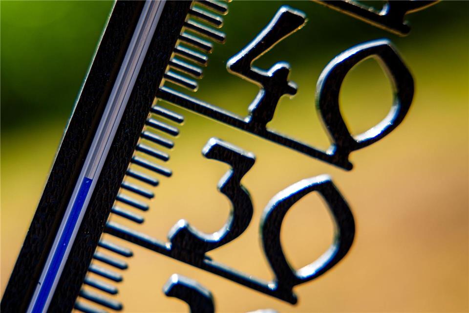 Das Hochsommergefühl geht weiter: Heute sind in Mitteldeutschland über 30 Grad möglich. (Symbolbild)Jens Büttner/dpa