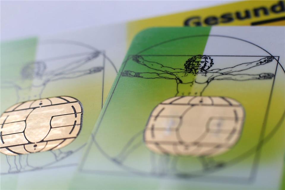 Kassen warnen: Höhere Beiträge trotz Sparpakets Das Kabinett hat ein Sparpaket von zwei Milliarden Euro auf den Weg gebracht, das den Druck für neue Erhöhungen zum 1. Januar 2026 auflösen soll. (Symbolbild)Karl-Josef Hildenbrand/dpa