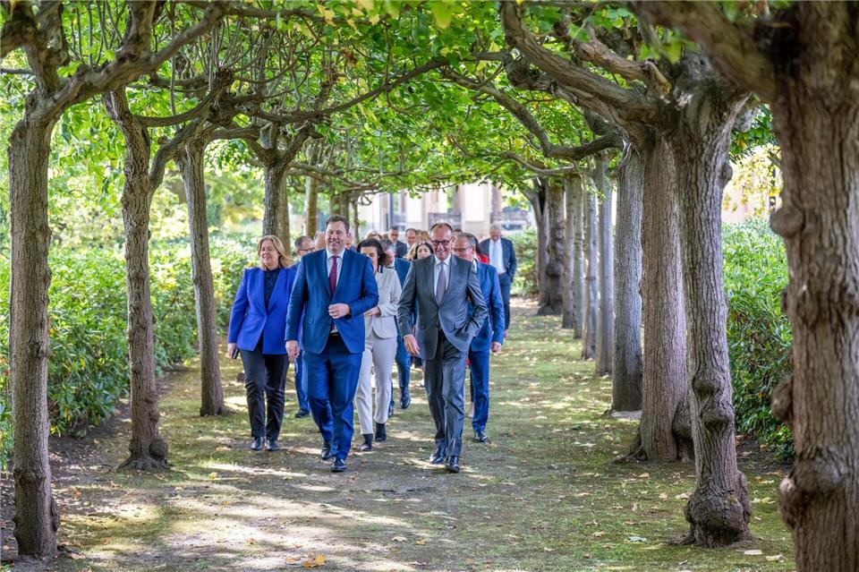 Das Kabinett will die Stimmung in Deutschland drehen.Michael Kappeler/dpa