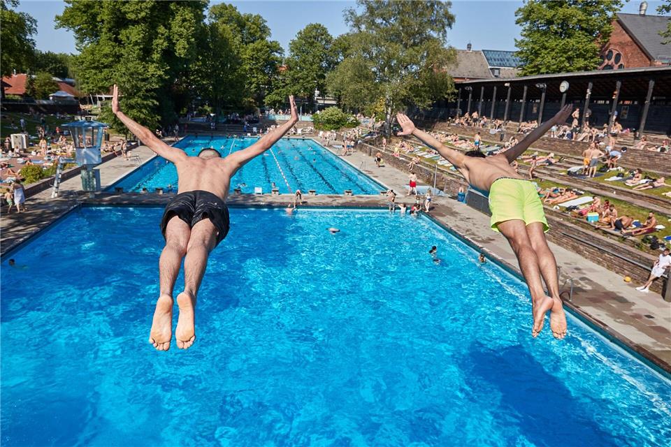 Das Kaifubad in Hamburg ist eine Institution - und eine besonders schöne dazu.picture alliance/dpa