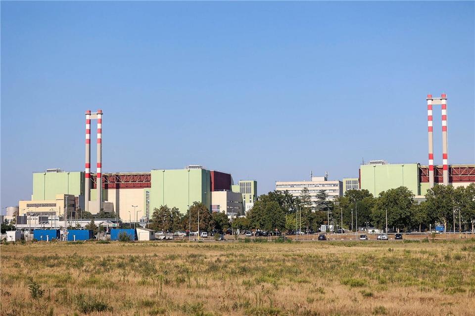Das Kernkraftwerk MVM Paks musste aufgrund extrem niedriger Wasserstände an der Donau komplett abgeschaltet werden.Daniel Kiss/MTI/AP/dpa