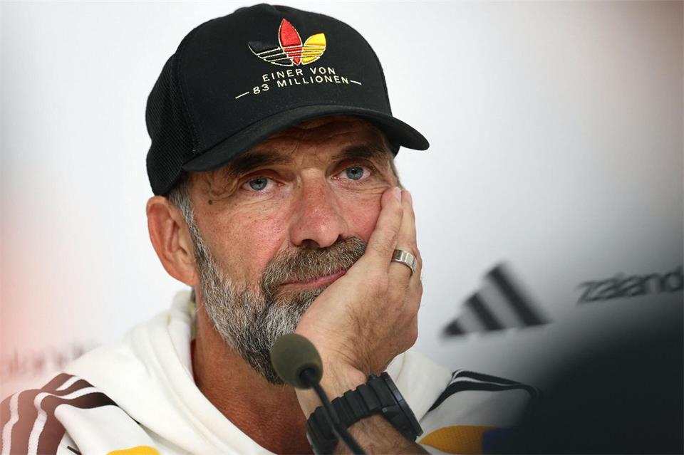 Das Kimmich-Thema nervt ihn: Jürgen Klopp bei der Pressekonferenz in Thessaloniki. Christian Charisius/dpa