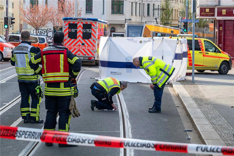 Das Kind geriet vom Fußweg auf die Straße. Erik-Holm Langhof/Ehl Media/dpa