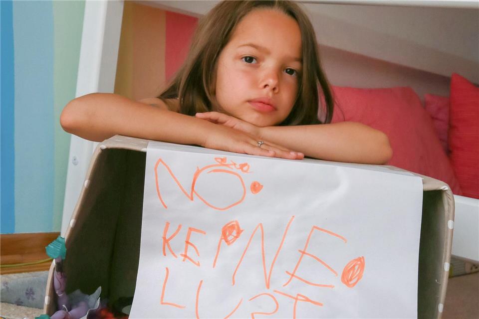 Das Kind ist bockig und Ihre Meinung scheint unwichtig? Als Eltern muss man solche Laune auch mal aushalten.Mascha Brichta/dpa-tmn