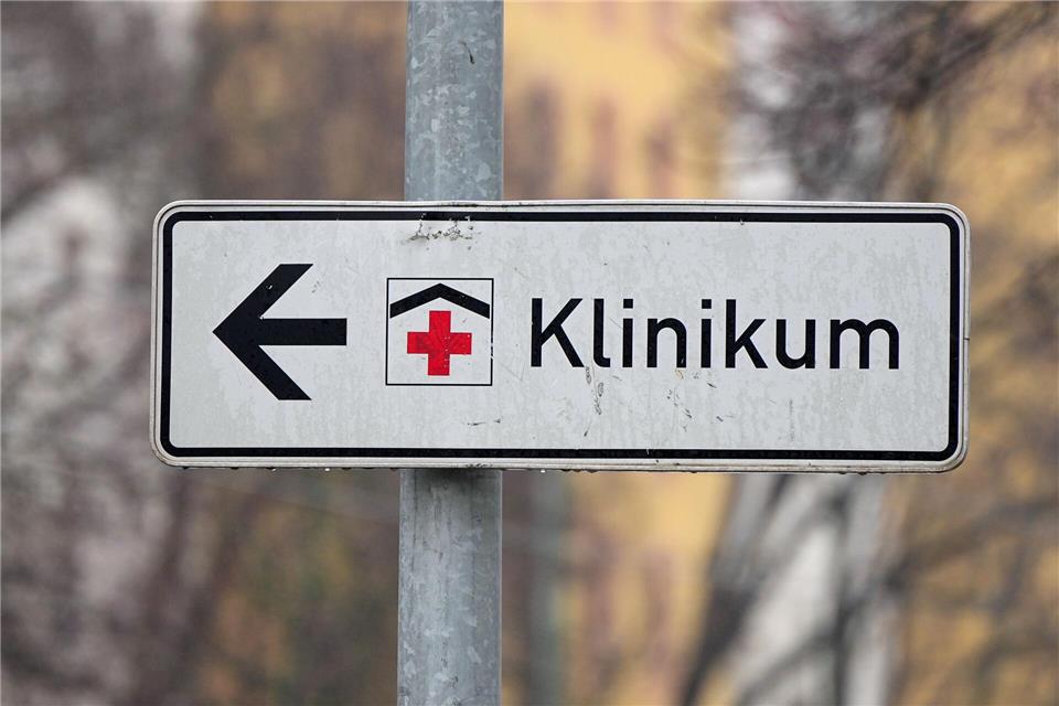 Das Klinikum Ernst von Bergmann und das St. Josefs-Krankenhaus in Potsdam streichen jeweils Angebote und bündeln sie. (Archivbild)Soeren Stache/dpa