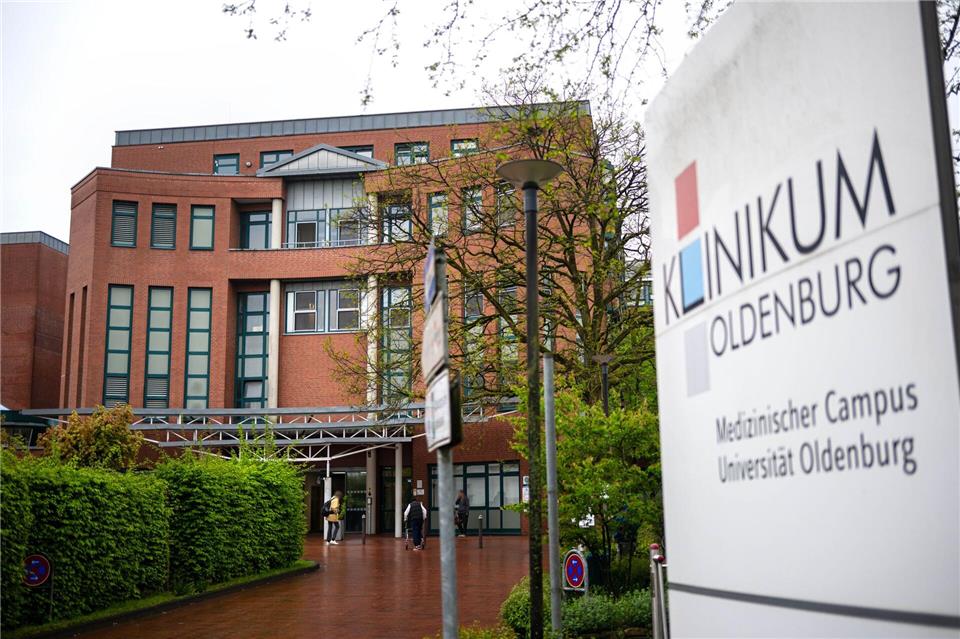Das Klinikum Oldenburg kündigte an, von der Cyberattacke betroffene Patienten zu informieren. (Archivbild)Sina Schuldt/dpa