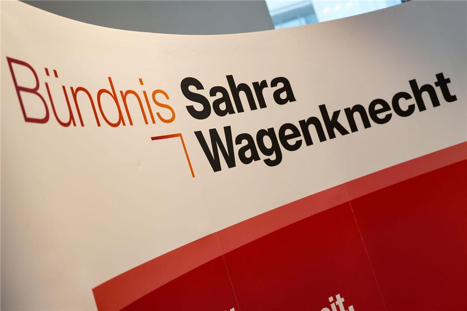 Das Kürzel BSW wird künftig nicht mehr für Bündnis Sahra Wagenknecht stehen - der genaue künftige Parteiname ist aber noch offen. (Archivbild)Daniel Löb/dpa
