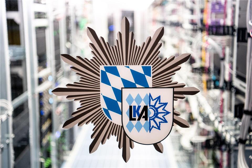 Das LKA ermittelt nach der mutmaßlichen Sabotage am Pfaffensteiner Wehr bei Regensburg. (Symbolbild)Matthias Balk/dpa