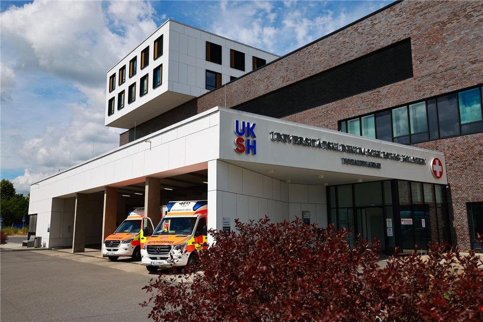 Das Land Schleswig-Holstein entlastet das UKSH finanziell unter anderem von Baukosten. (Archivbild)Christian Charisius/dpa