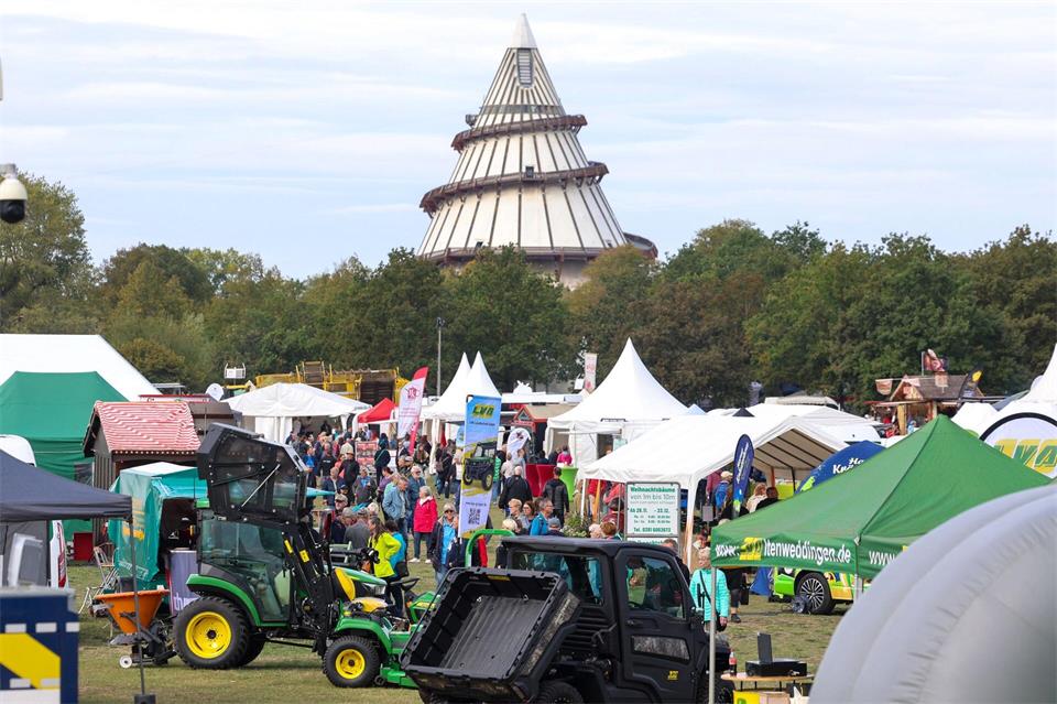 Das Landeserntedankfest im Elbauenpark findet zum 31. Mal statt.Peter Gercke/dpa