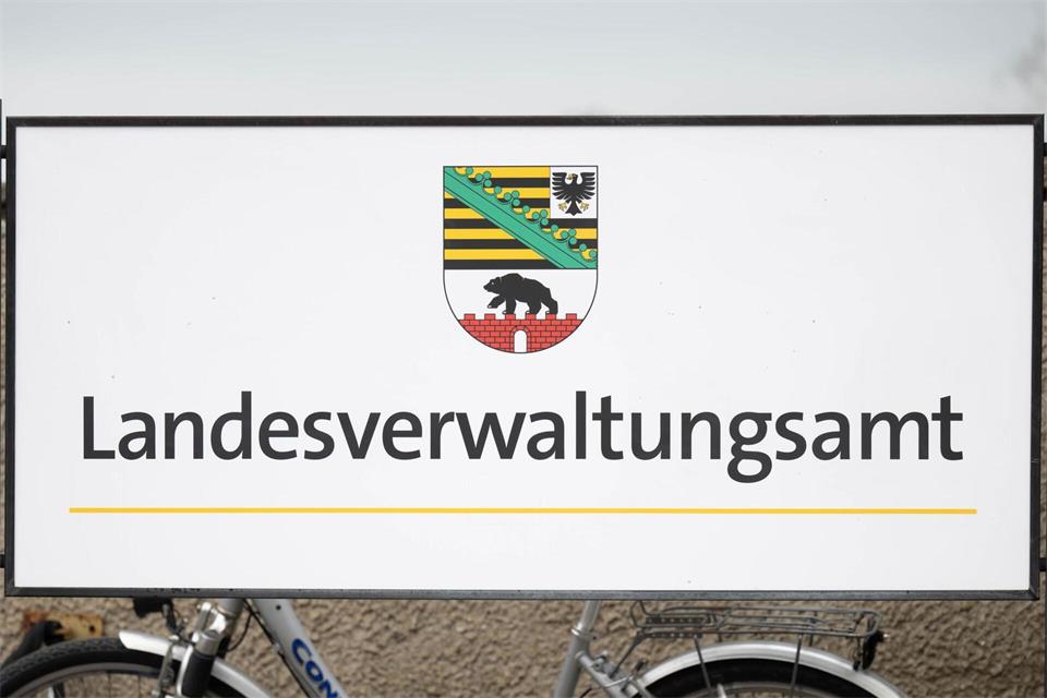 Das Landesverwaltungsamt hat den Planfeststellungsbeschluss für die Erweiterung der Deponie Lindenberg in Gardelegen erlassen. (Archivbild)Hendrik Schmidt/dpa