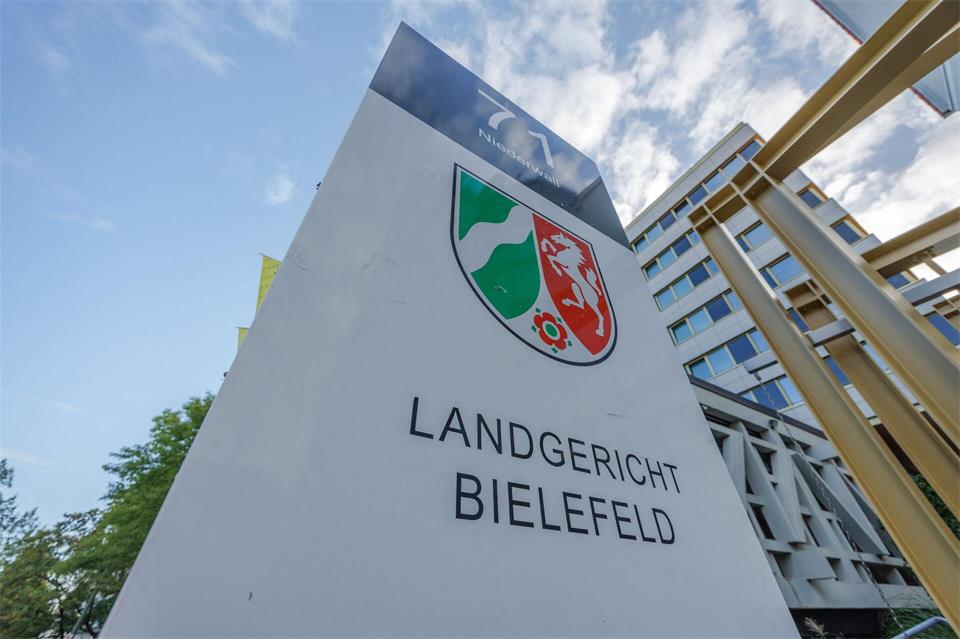 Das Landgericht Bielefeld hat für den aufwendigen Prozess Termine bis Anfang 2027 angesetzt.Friso Gentsch/dpa