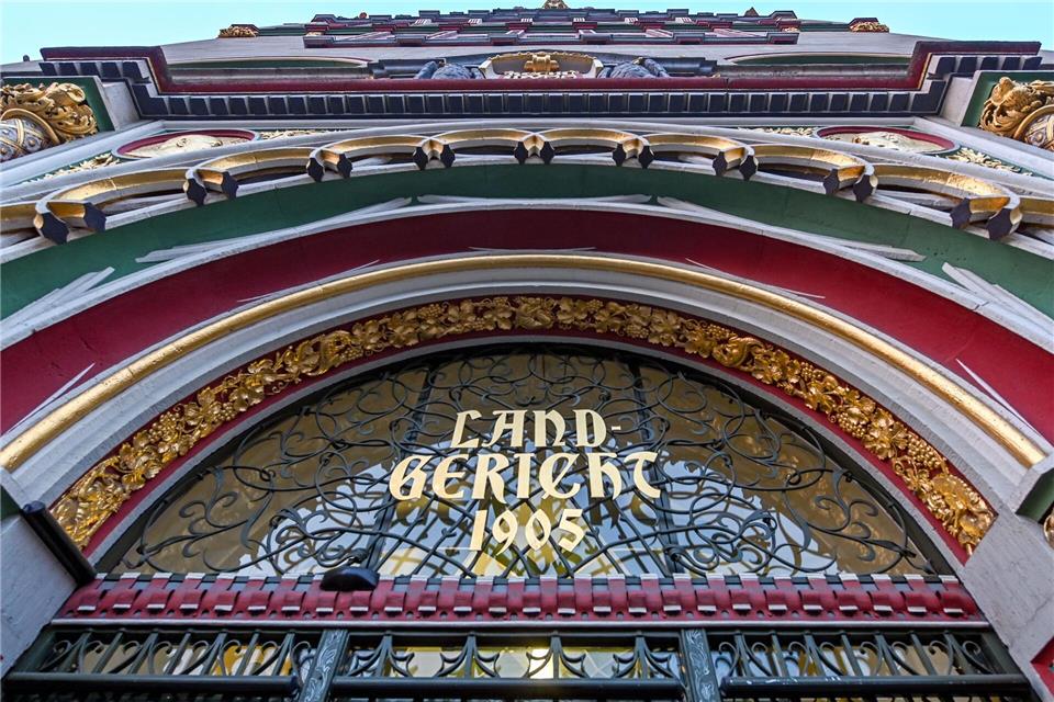 Das Landgericht Halle verhandelt den Fall des verbrühten zweijährigen Mädchens wieder ab dem 21. April. (Symbolbild)Hendrik Schmidt/dpa-Zentralbild/dpa