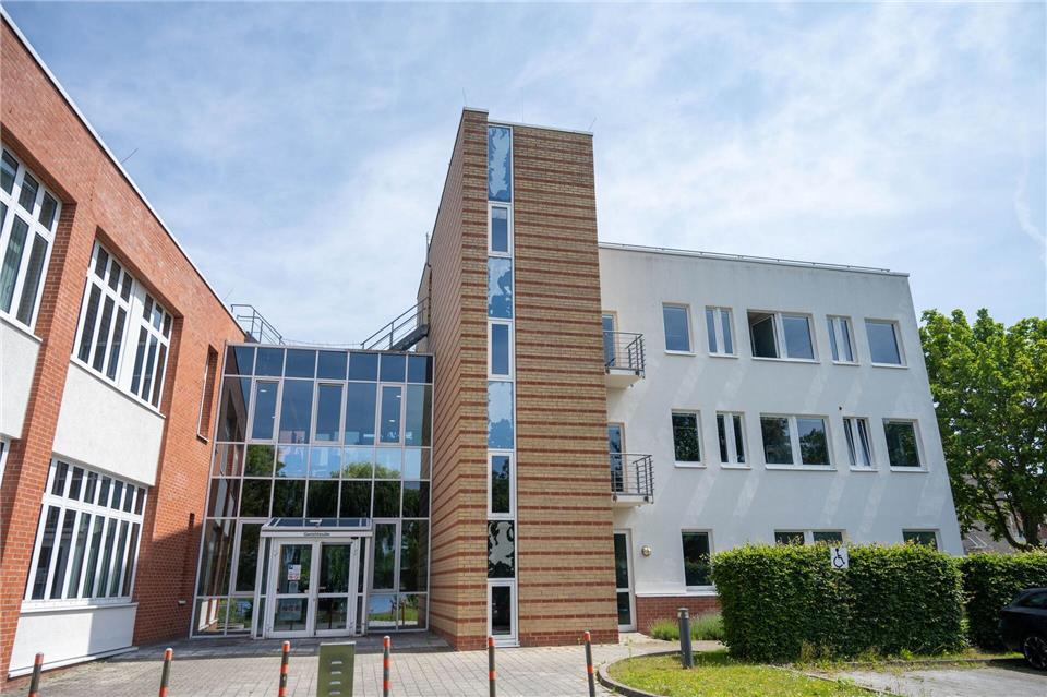 Das Landgericht Stralsund verurteilte den Mann wegen 13 Straftaten, die er an Ostern begangen haben soll. (Archivbild)Stefan Sauer/dpa