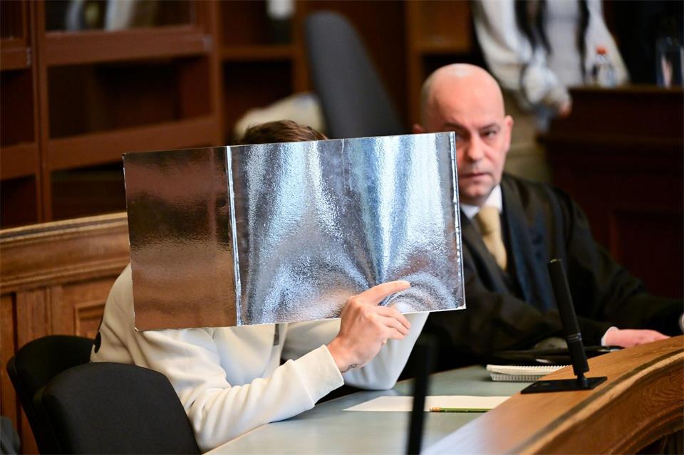 Das Landgericht hatte eine Bewährungsstrafe verhängt. (Archivbild)Sebastian Christoph Gollnow/dpa