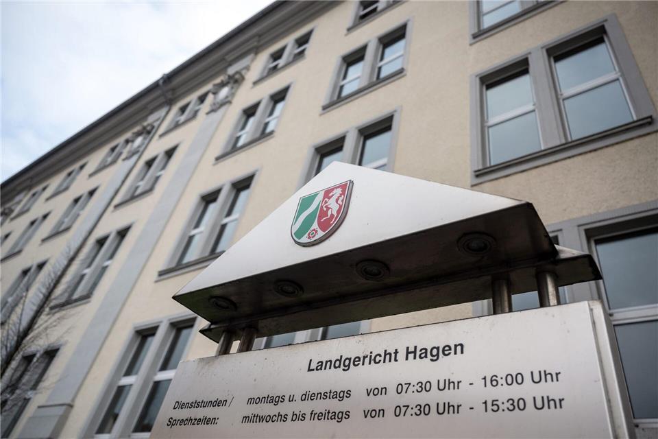 Das Landgericht in Hagen hat die Strafe gegen den Sträfling für rechtswidrig erklärt. (Archivbild)Bernd Thissen/dpa