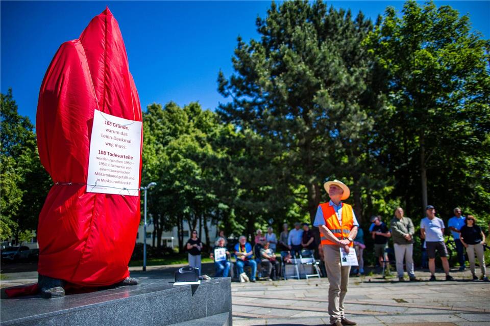 Das Lenin-Denkmal ist eines der letzten Lenin-Denkmäler in Deutschland.Jens Büttner/dpa