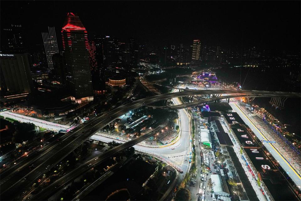 Das Lichtermeer von Singapur.Vincent Thian/AP/dpa