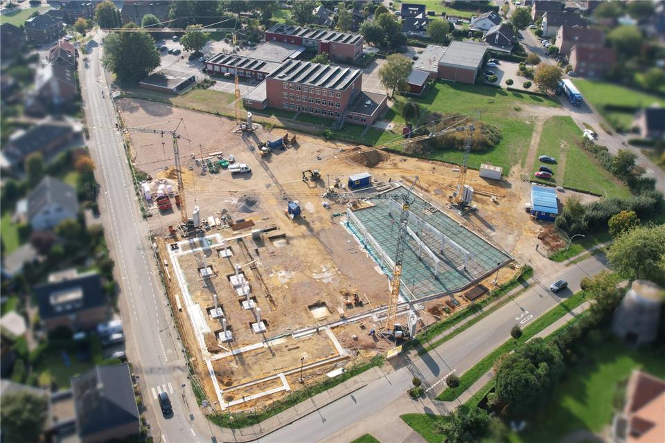 Das Luftbild zu Beginn der Bauarbeiten am Vollsortimenter zeigt die Kreuzung ab welcher die neuen Verkehrsregeln gelten.