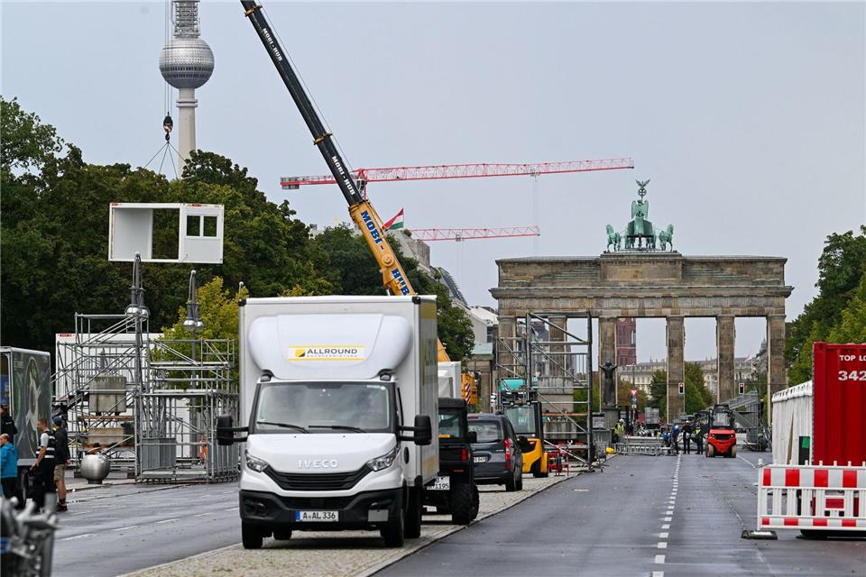 Das Marathon-Ziel befindet sich wieder in der Nähe des Brandenburger Tors.Sören Stache/dpa