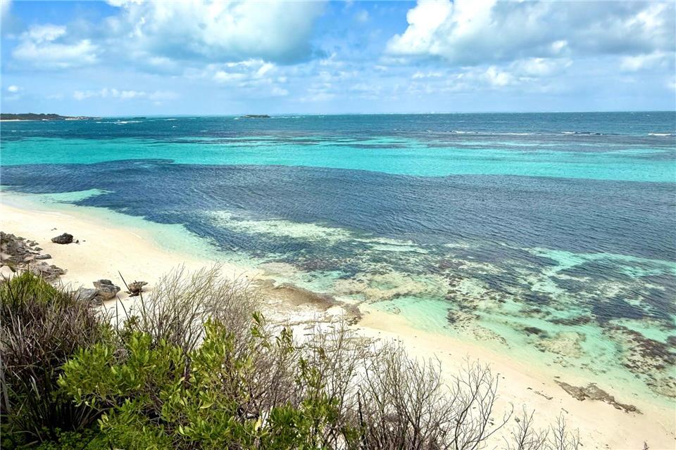 Das Meer vor Westaustralien gilt als besonders rau und ist für ein hohes Hai-Vorkommen bekannt. (Archivbild)Carola Frentzen/dpa