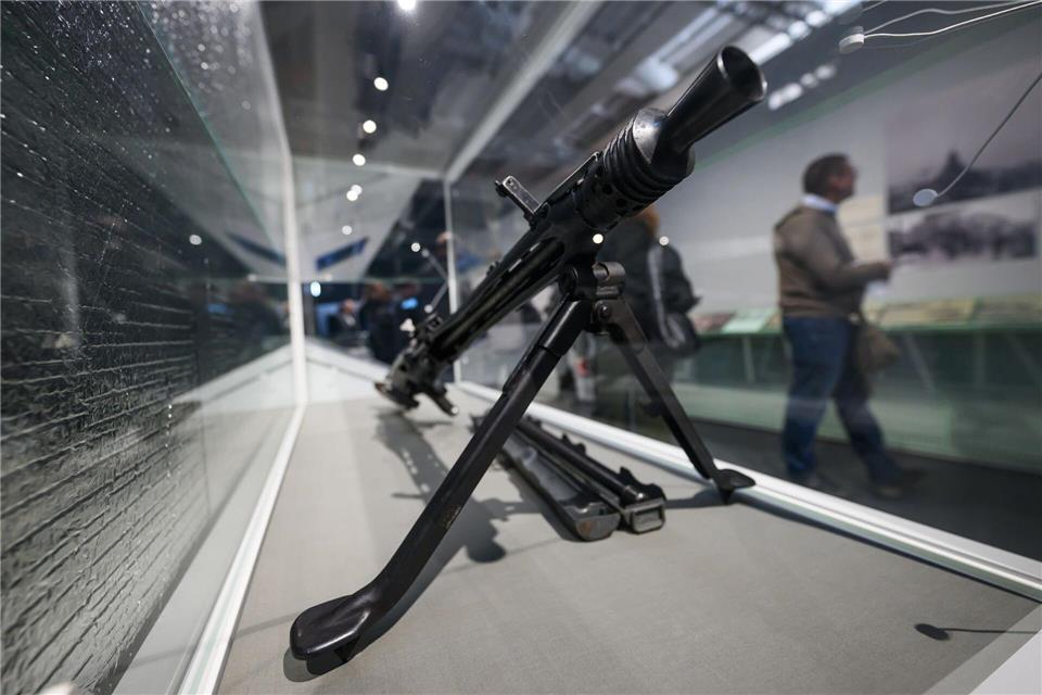 Das Militärhistorische Museum der Bundeswehr in Dresden beschäftigt sich in einer Sonderausstellung unter dem Titel „Wunderwaffen“ mit Propaganda und Kriegstechnik in der NS-Zeit Robert Michael/dpa