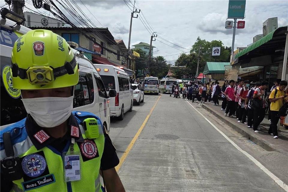 Das Motiv des Jugendlichen wird noch ermittelt.Uncredited/Por Tek Tueng Nonthaburi/AP/dpa