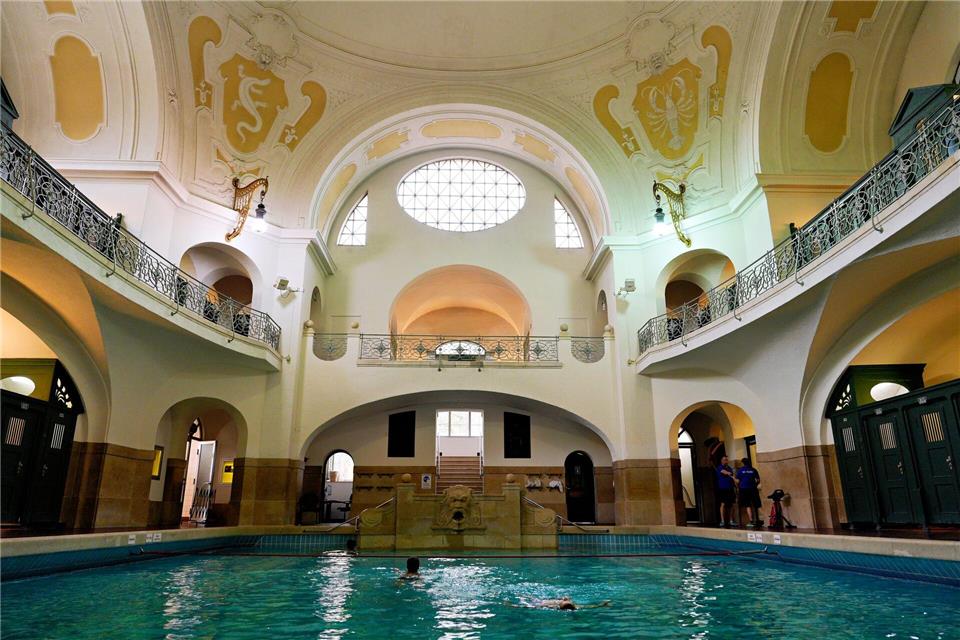 Das Müller’sche Volksbad feiert im Mai sein 125-jähriges Bestehen.Uwe Lein/dpa