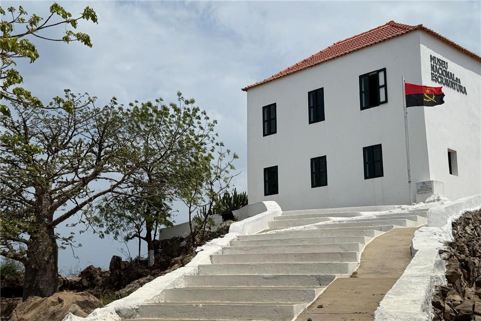 Das Nationale Sklavereimuseum in Morro da Cruz auf dem ehemaligen Anwesen eines Sklavenhändlers dokumentiert die Geschichte und den Einfluss des Sklavenhandels auf Angola.Eva Krafczyk/dpa-tmn