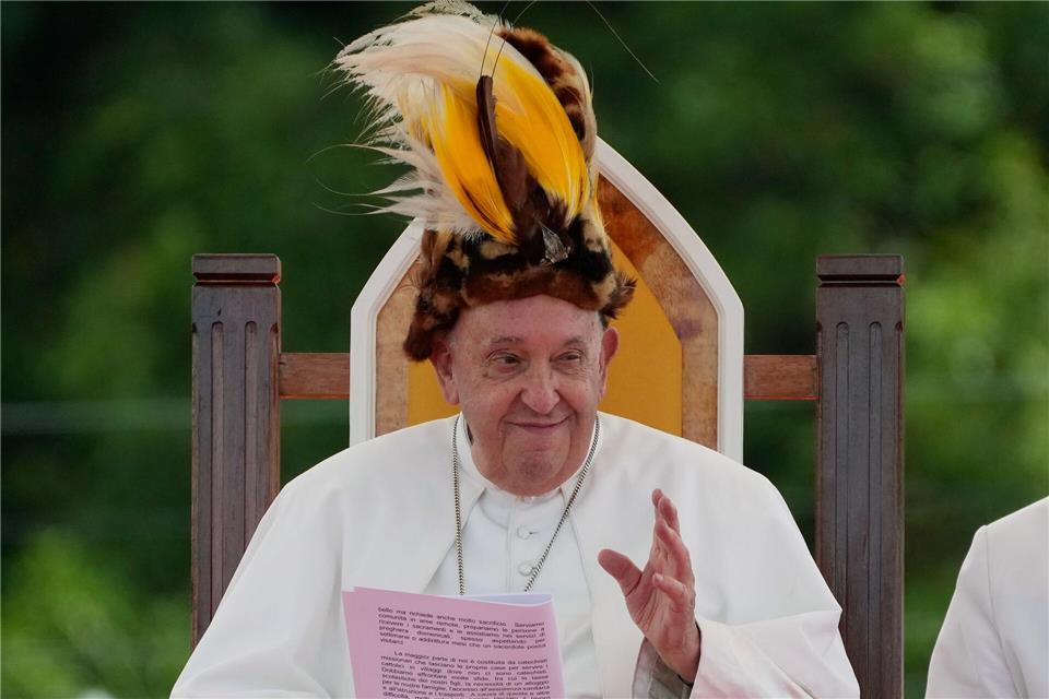 Das Oberhaupt von mehr als 1,4 Milliarden Katholiken absolvierte im Herbst 2024 seine letzte große Reise. Dabei besuchte Franziskus unter anderem Gläubige in Papua-Neuguinea. (Archivbild)Gregorio Borgia/AP/dpa