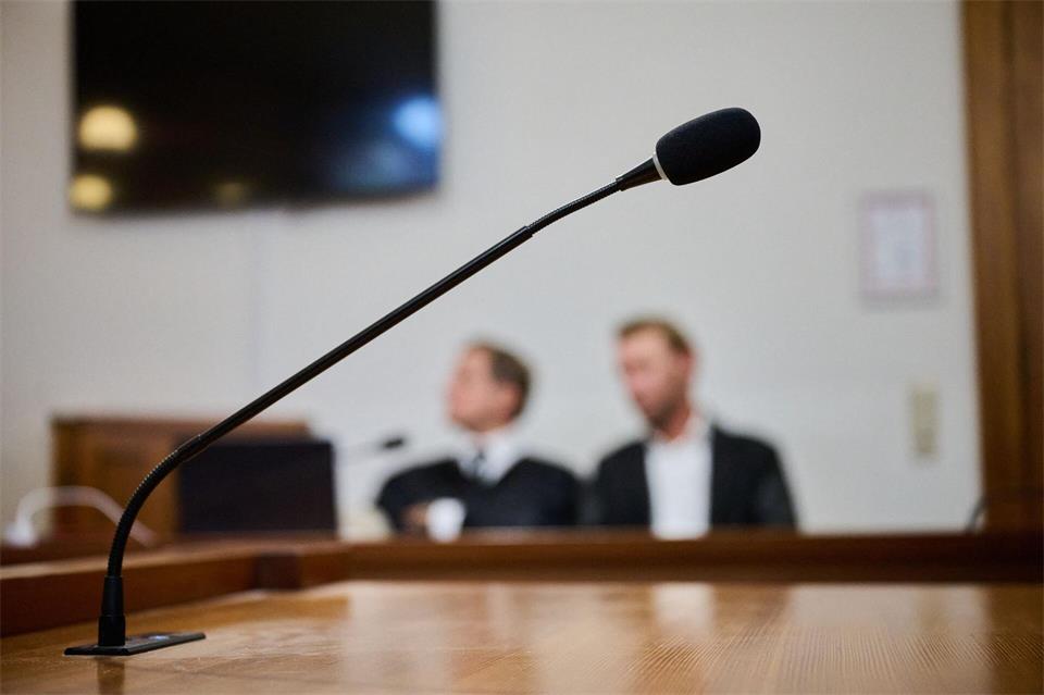 Das Oberlandesgericht muss das Urteil gegen Christian B. überprüfen. (Archivfoto)Sina Schuldt/dpa