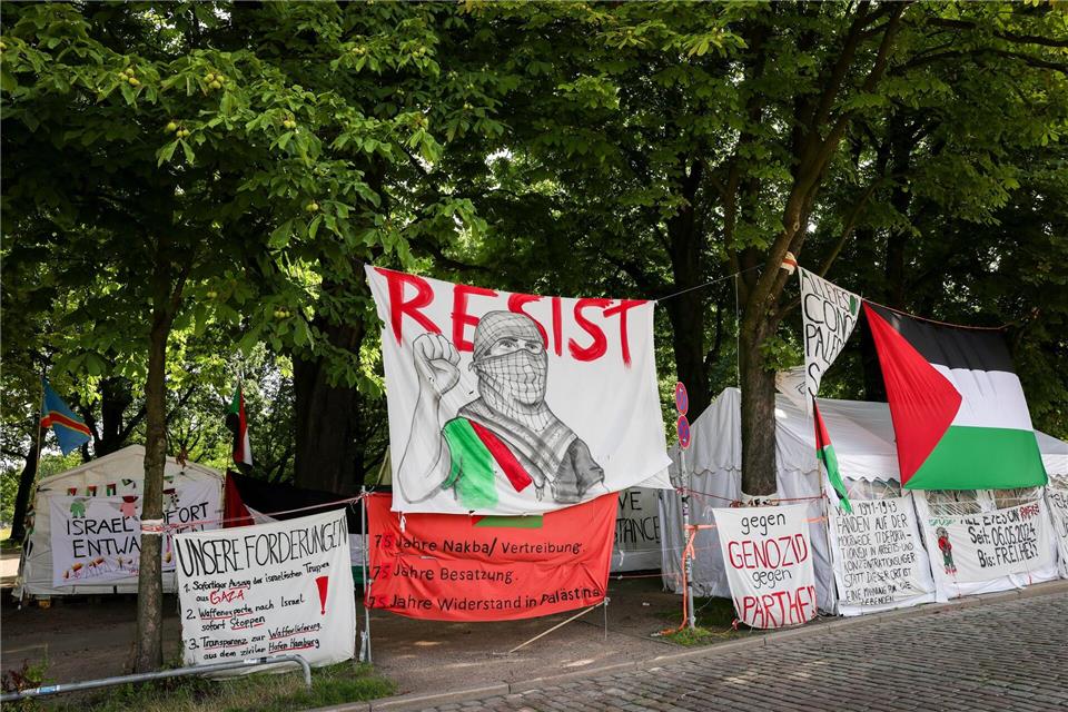 Das Oberverwaltungsgericht Hamburg hat ein ähnliches Protestcamp wie im Jahr 2024 erlaubt. (Archivbild)Christian Charisius/dpa