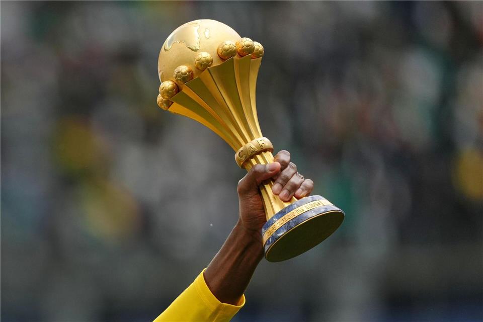 Das Objekt der Begierde: Der Pokal des Afrika Cups.Aurelien Morissard/AP/dpa