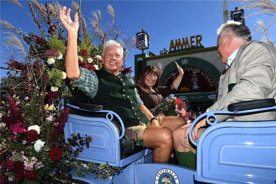 Das Oktoberfest beschert dem Münchner OB Bekanntheit weit über die Stadtgrenzen hinaus. (Archivbild)Felix Hörhager/dpa