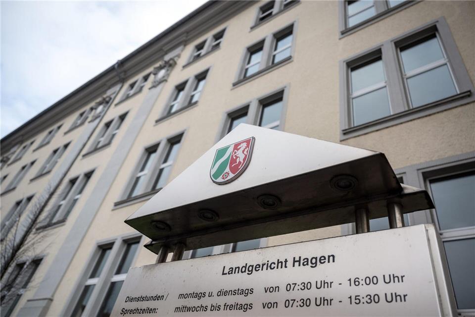 Das Opfer wurde zunächst pflegebedürftig. (Archivfoto)Bernd Thissen/dpa